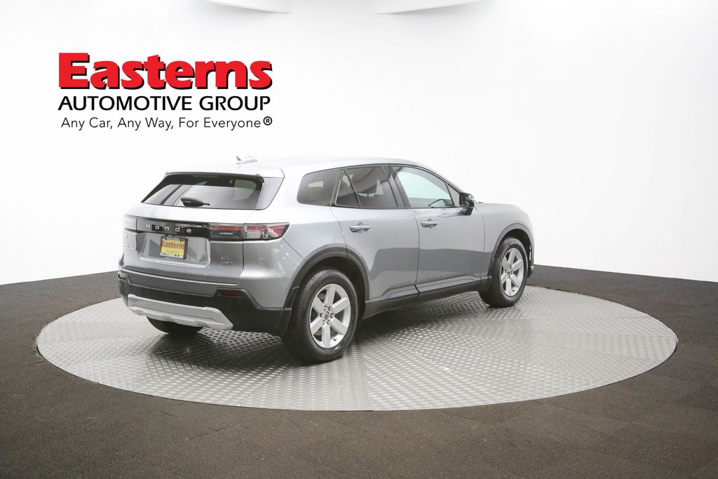 Vehicle image 19 of 60