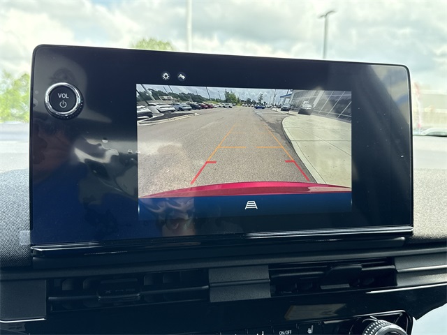 Vehicle image 9 of 11