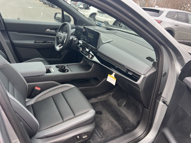 Vehicle image 14 of 27