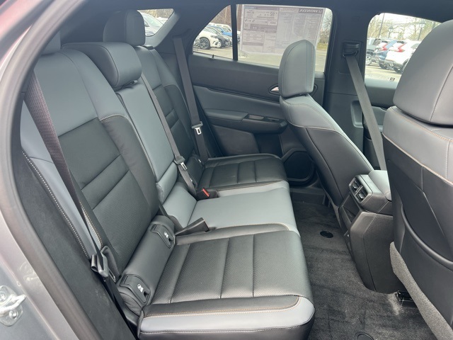 Vehicle image 18 of 27