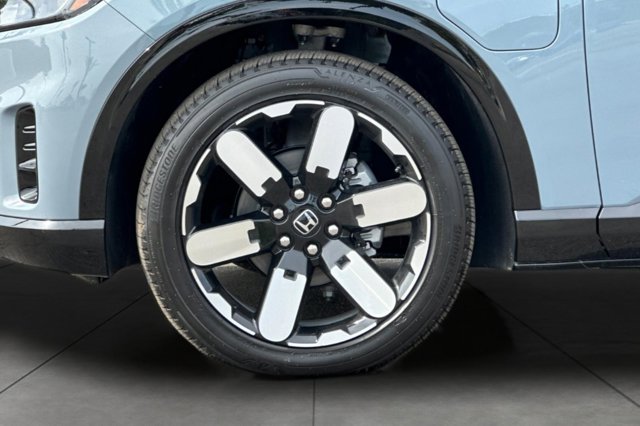 Vehicle image 8 of 31