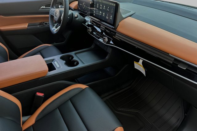 Vehicle image 12 of 31