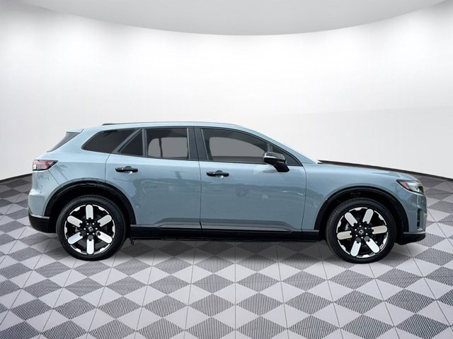 Vehicle image 3 of 31