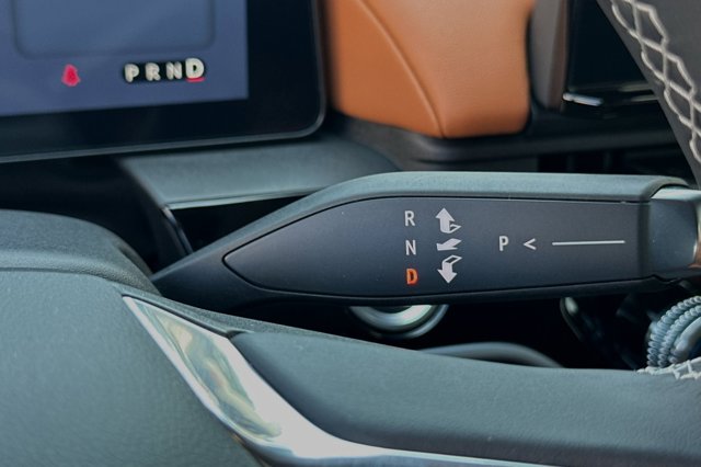Vehicle image 20 of 31