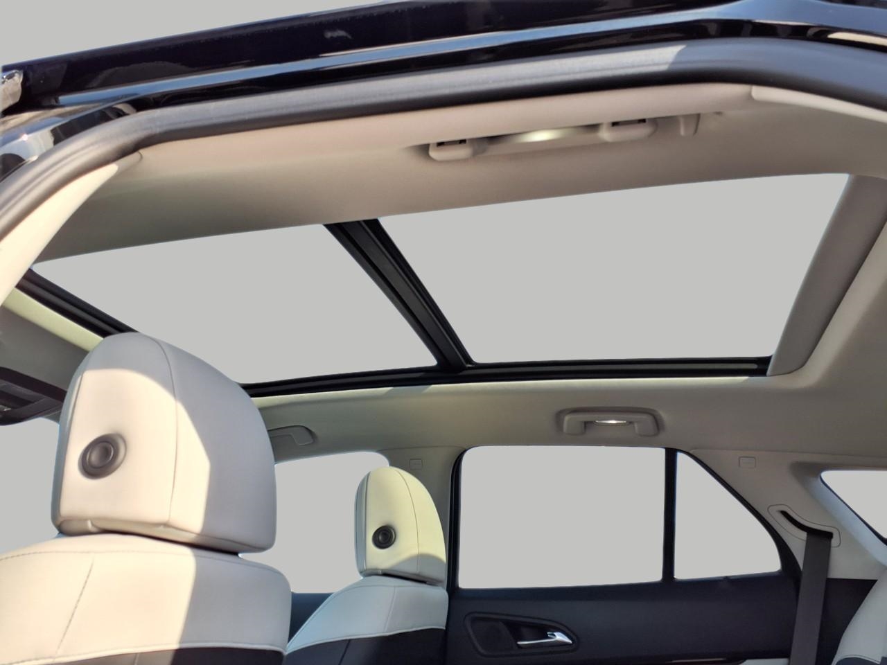 Vehicle image 21 of 37