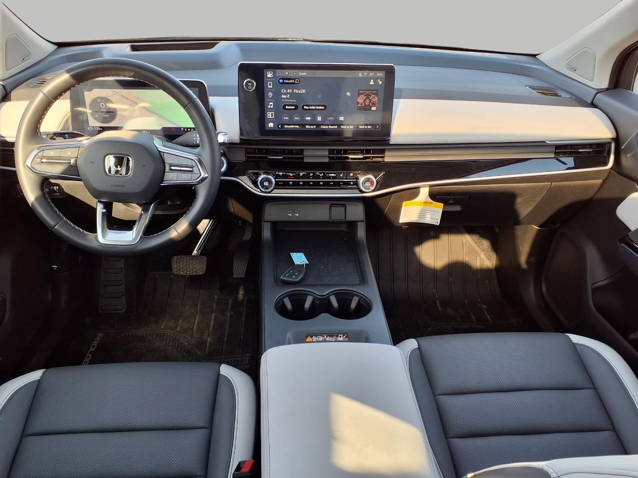 Vehicle image 22 of 37