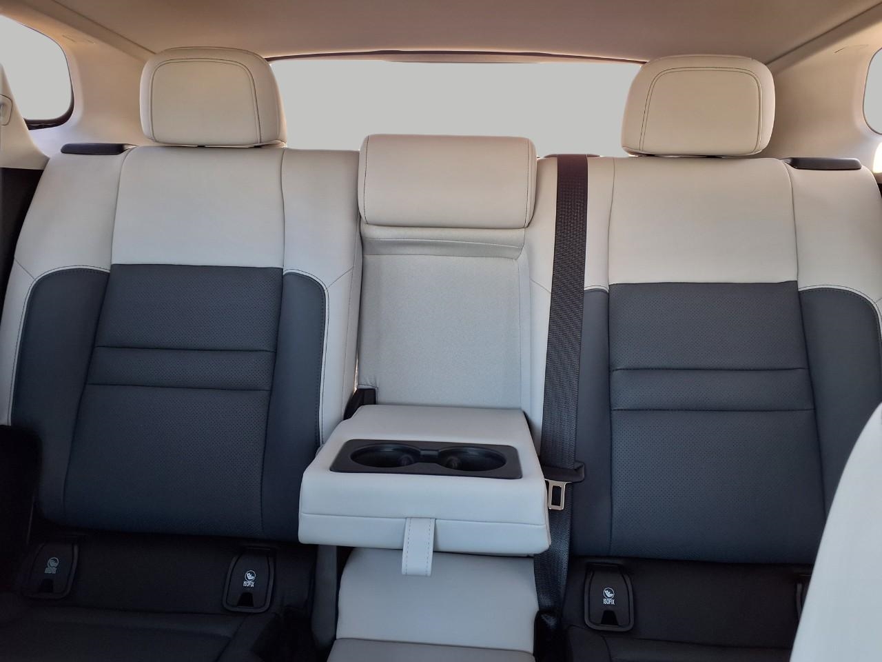Vehicle image 18 of 37