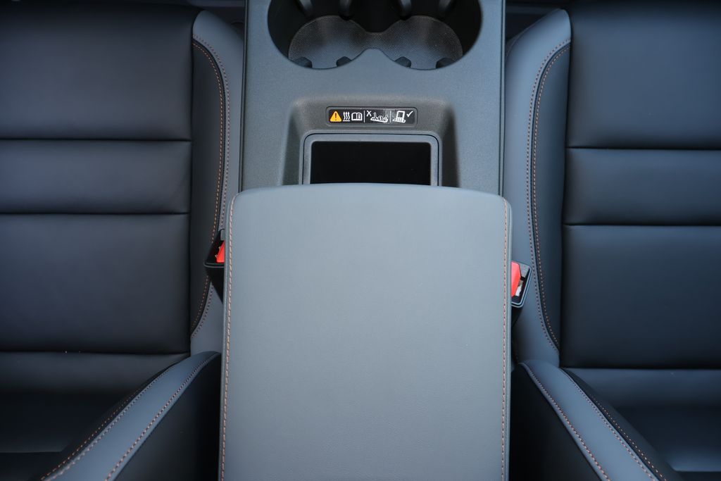 Vehicle image 19 of 29