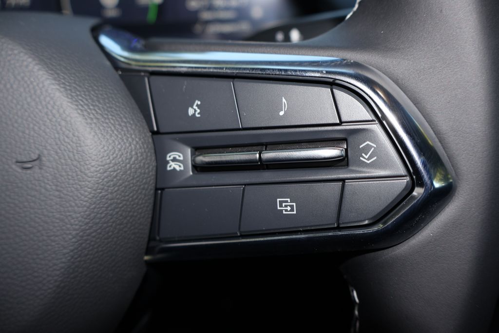 Vehicle image 14 of 29