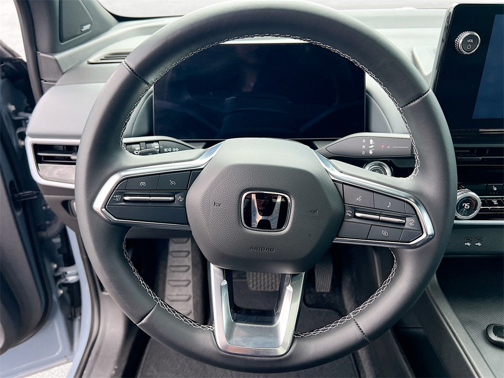 Vehicle image 16 of 34