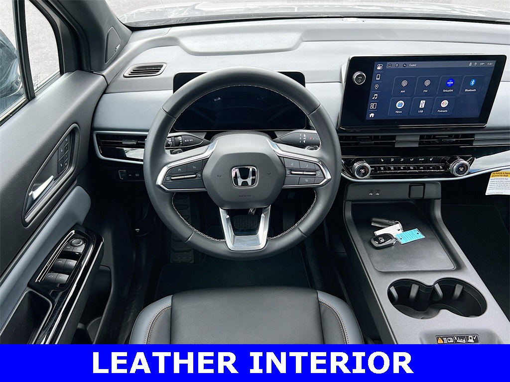 Vehicle image 10 of 34