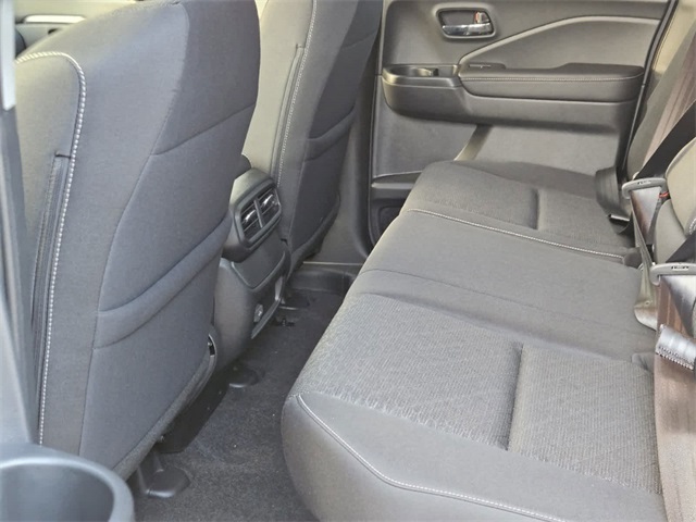 Vehicle image 21 of 22
