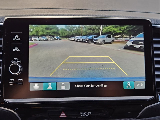 Vehicle image 15 of 22