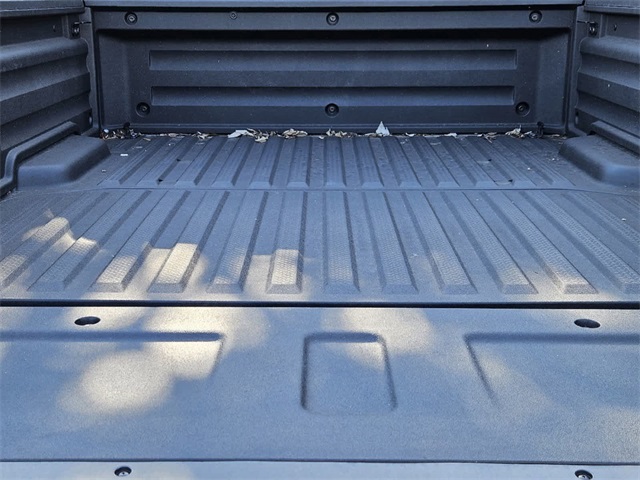 Vehicle image 11 of 24