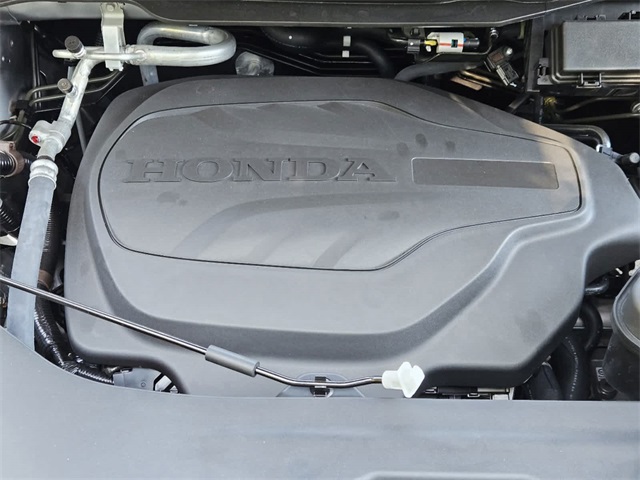 Vehicle image 10 of 24