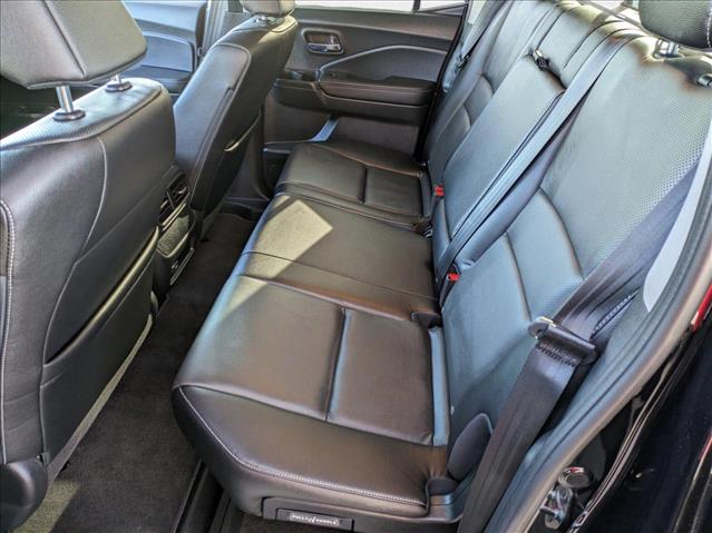 Vehicle image 10 of 18