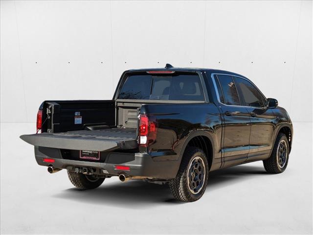 Vehicle image 4 of 18