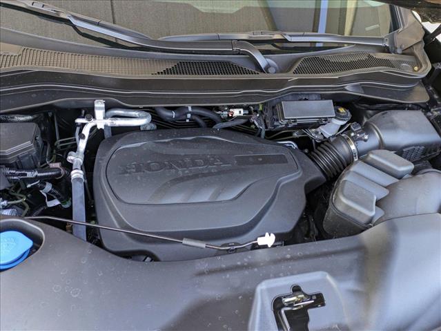 Vehicle image 8 of 18