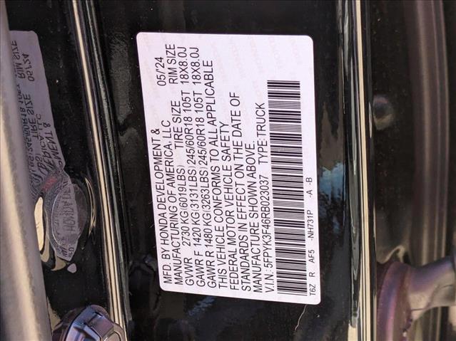 Vehicle image 14 of 18