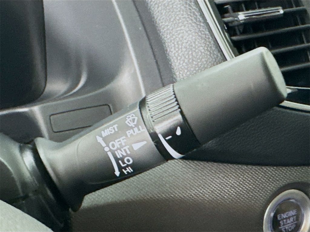 Vehicle image 18 of 39