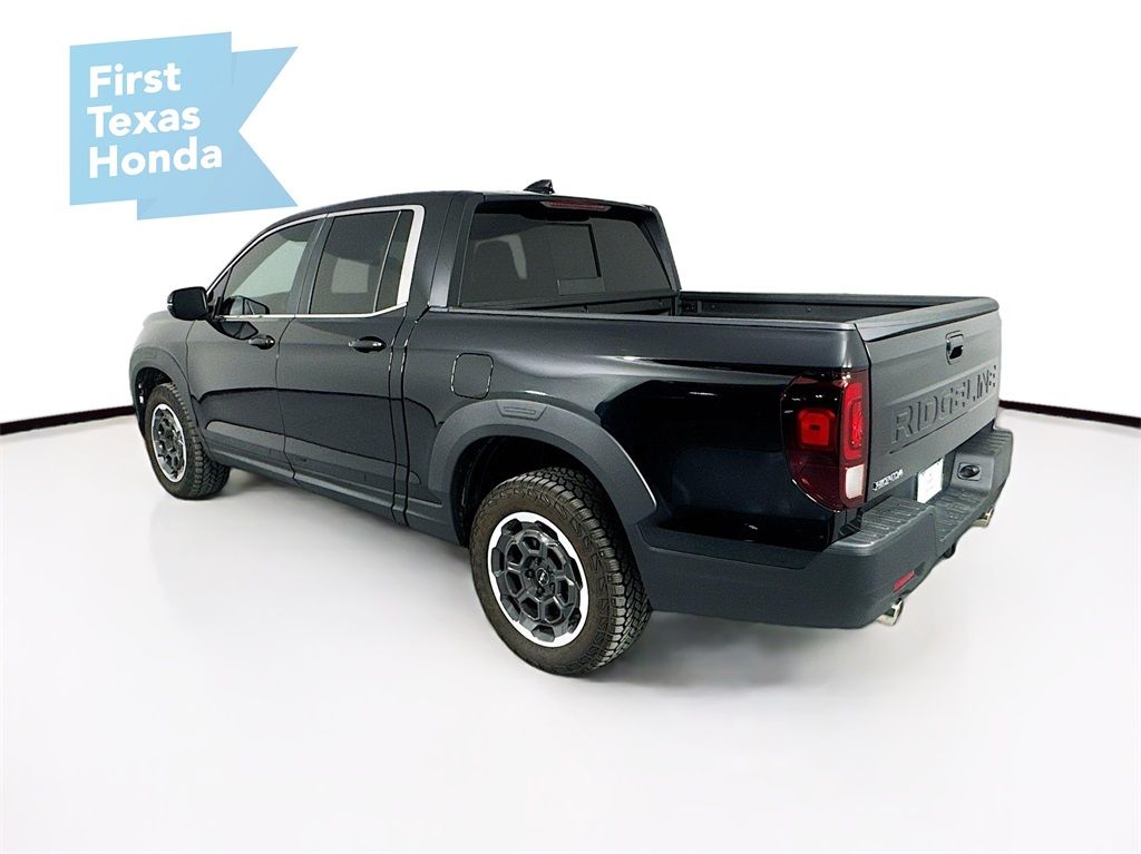 Vehicle image 7 of 39