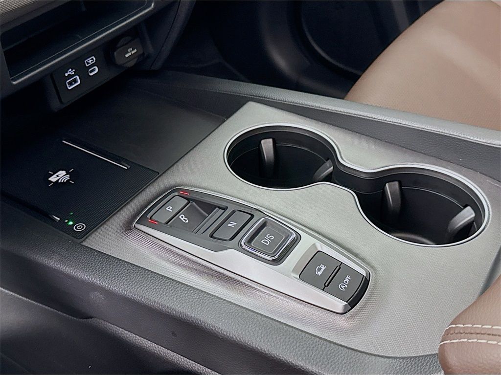 Vehicle image 24 of 39
