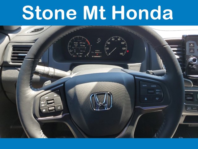 Vehicle image 12 of 16