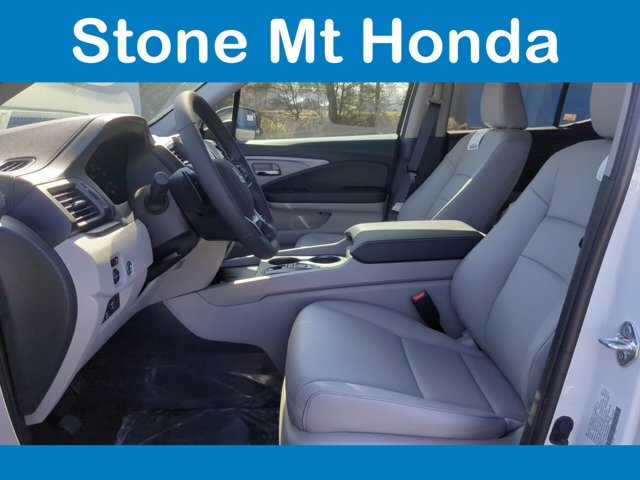 Vehicle image 9 of 15