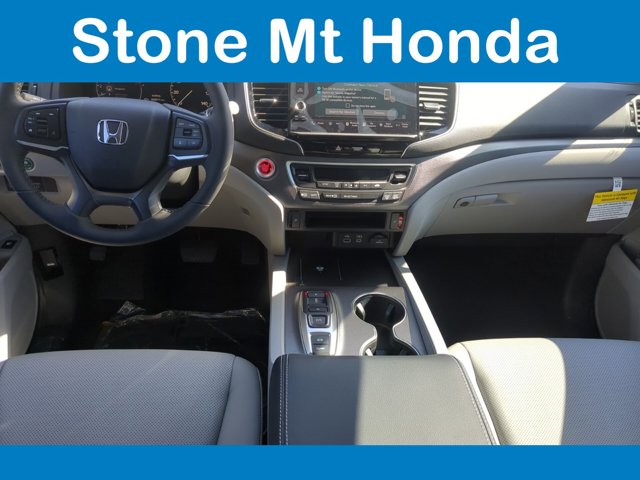Vehicle image 8 of 15