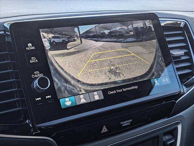 Vehicle image 12 of 19