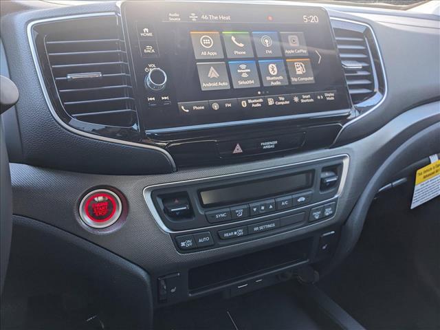 Vehicle image 13 of 19