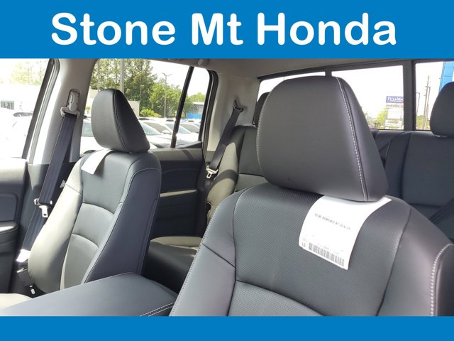 Vehicle image 10 of 17