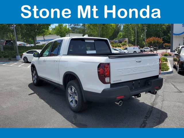 Vehicle image 4 of 17