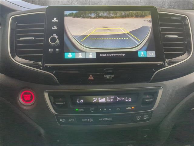 Vehicle image 12 of 18