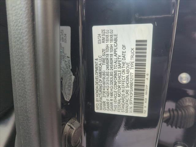 Vehicle image 18 of 18