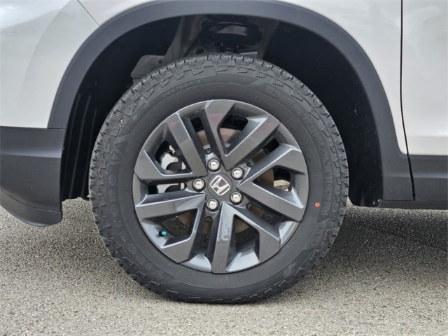Vehicle image 9 of 24