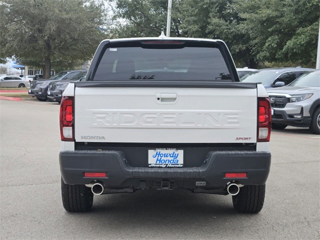 Vehicle image 4 of 24