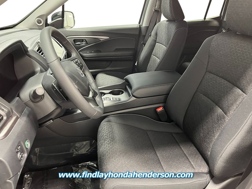 Vehicle image 12 of 21