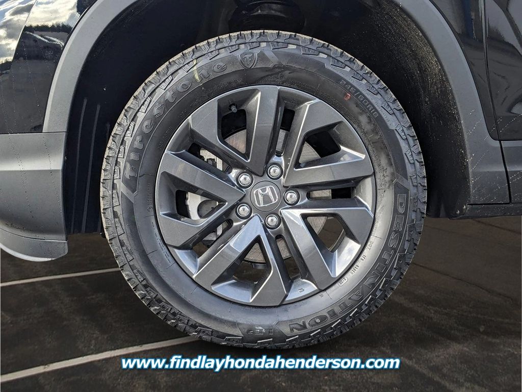 Vehicle image 9 of 21
