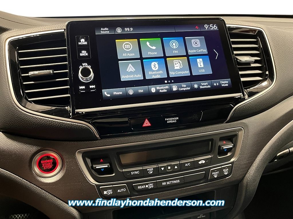 Vehicle image 14 of 21