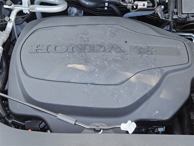 Vehicle image 10 of 24