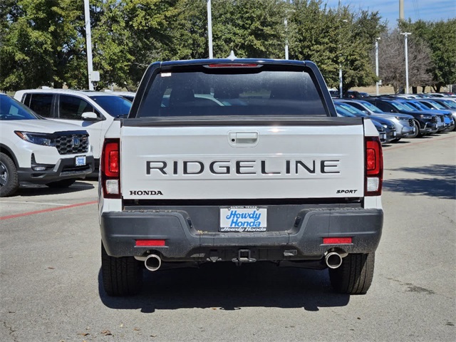 Vehicle image 4 of 24
