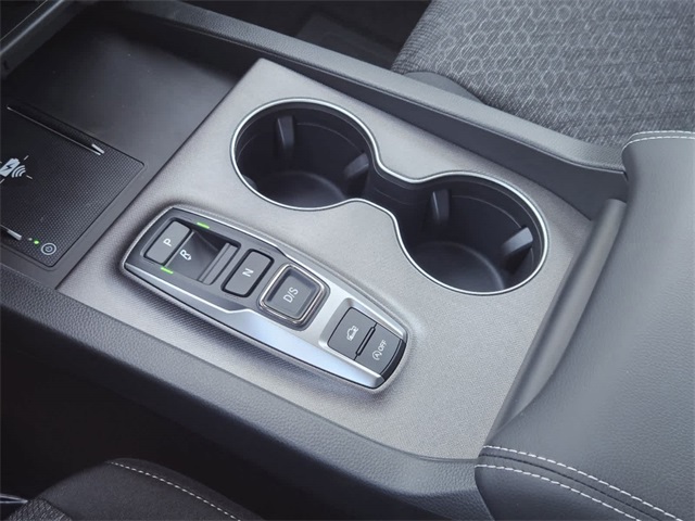Vehicle image 18 of 24