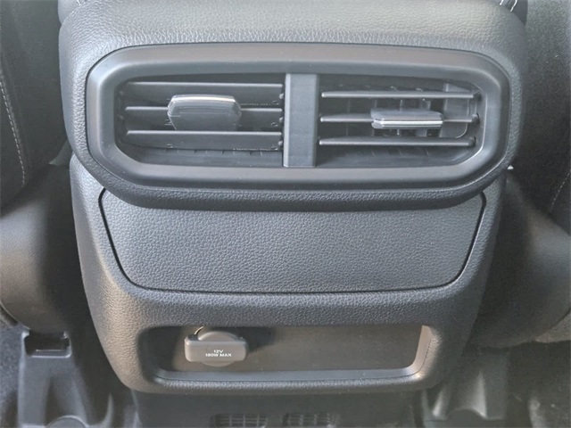 Vehicle image 22 of 24