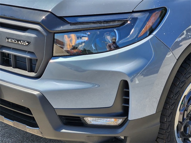 Vehicle image 8 of 21