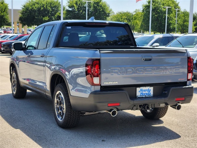 Vehicle image 4 of 21