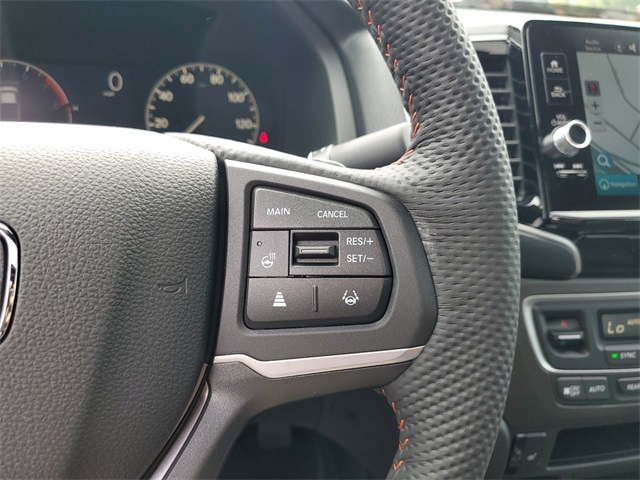 Vehicle image 33 of 35