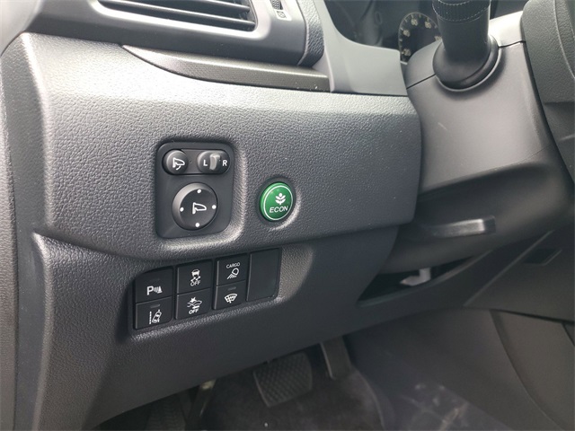 Vehicle image 29 of 35