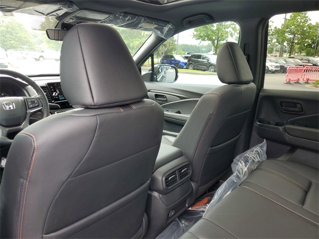 Vehicle image 13 of 35