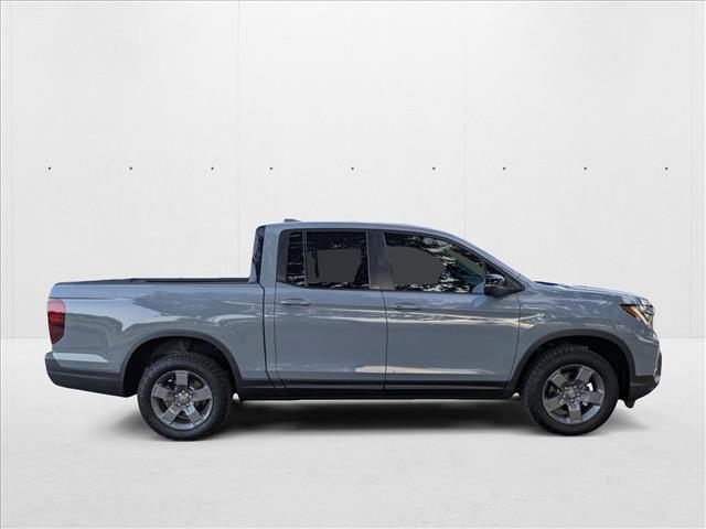 Vehicle image 17 of 17